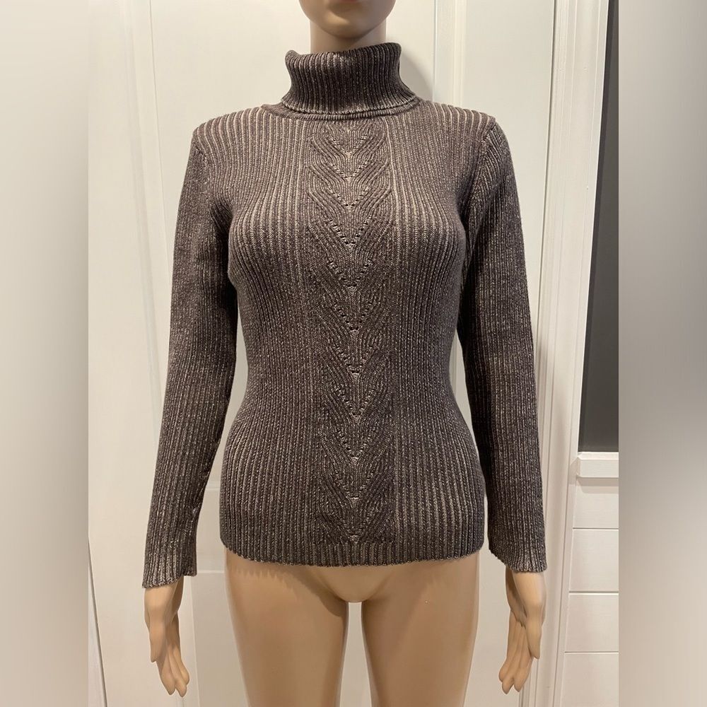 NWOT Spanner turtleneck sweater size M